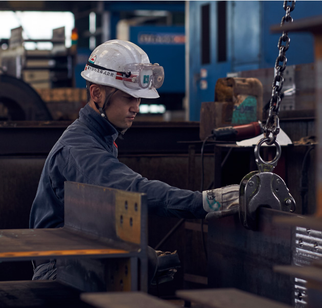 本社 製造課 佐藤 健一